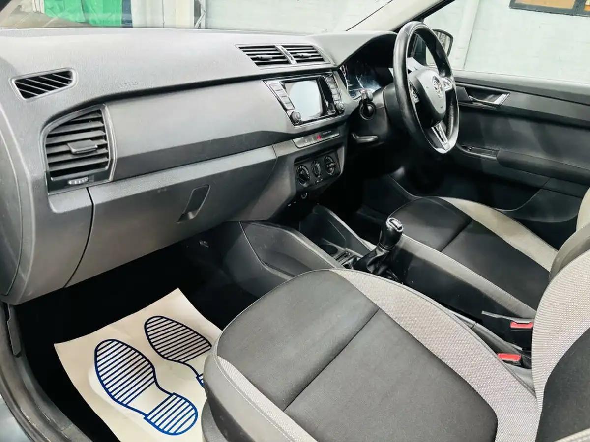 2017-skoda-fabia-10-mpi-se-hatchback-big-15