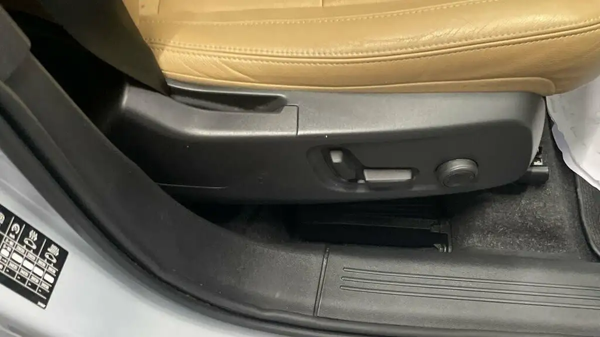2020-volvo-xc40-20-b4-inscription-big-22