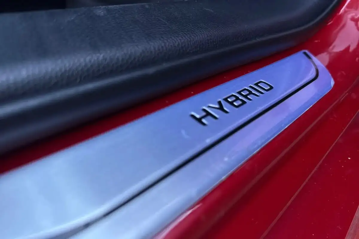 2022-toyota-yaris-15-vvt-i-design-big-25