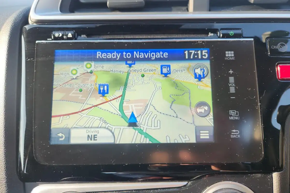 2017-honda-jazz-13-i-vtec-se-navi-cvt-big-13