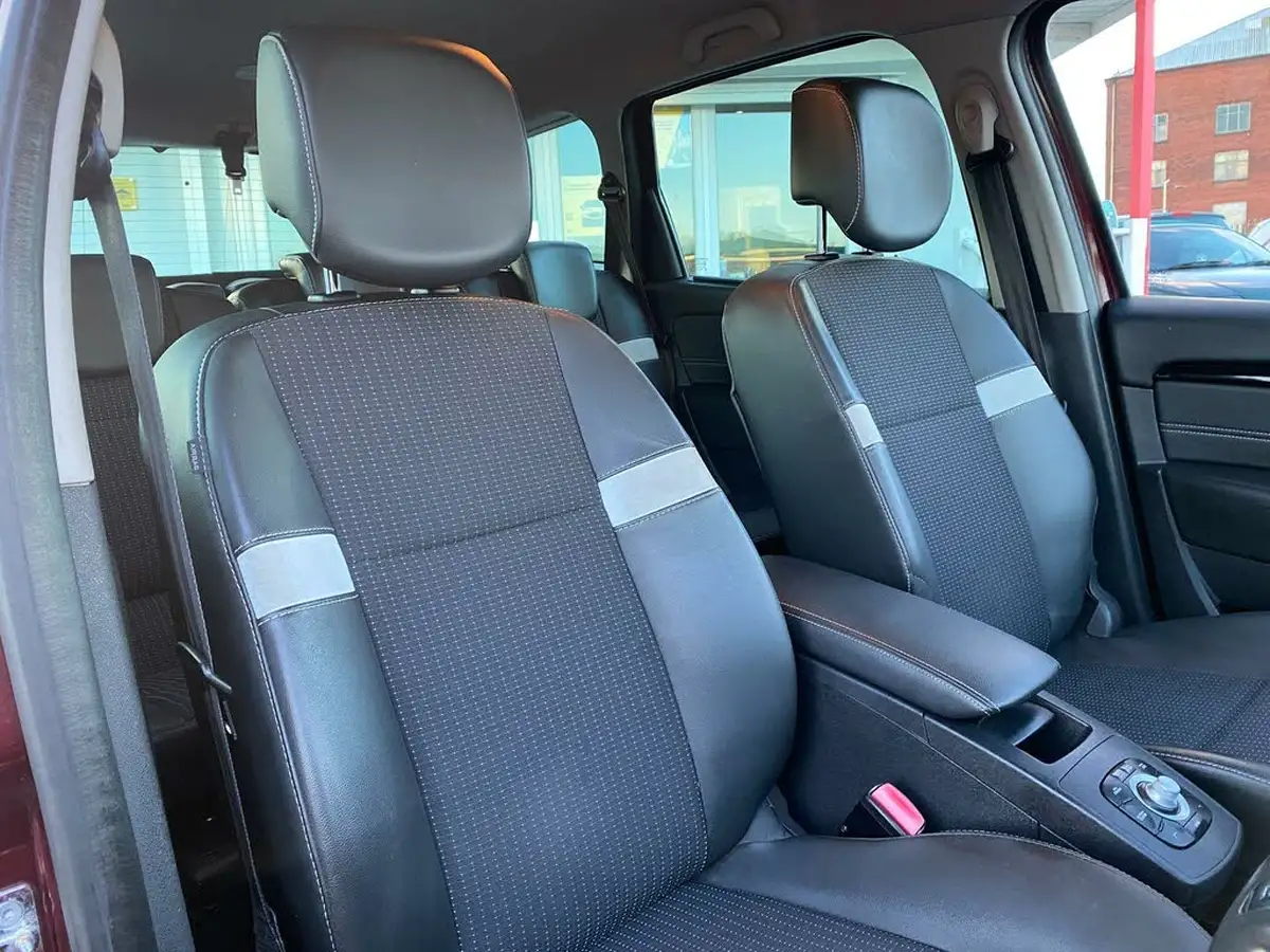 2014-renault-grand-scenic-15td-dynamique-tom-tom-edc-auto-big-24