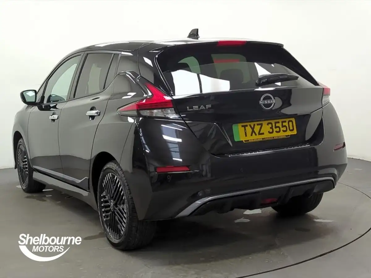 2024-nissan-leaf-e-e-tekna-59kwh-big-1