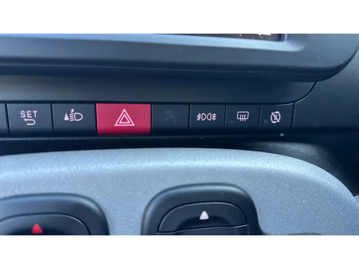 2021-fiat-panda-10-city-cross-big-24