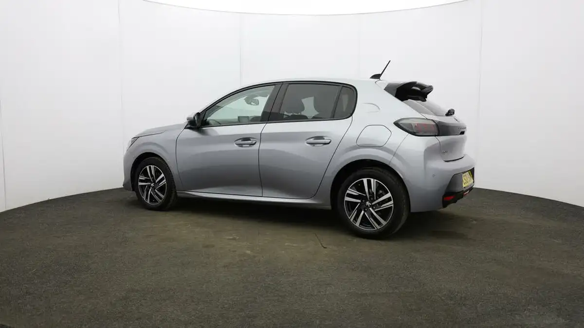 2021-peugeot-208-12-puretech-allure-100bhp-eat8-big-56