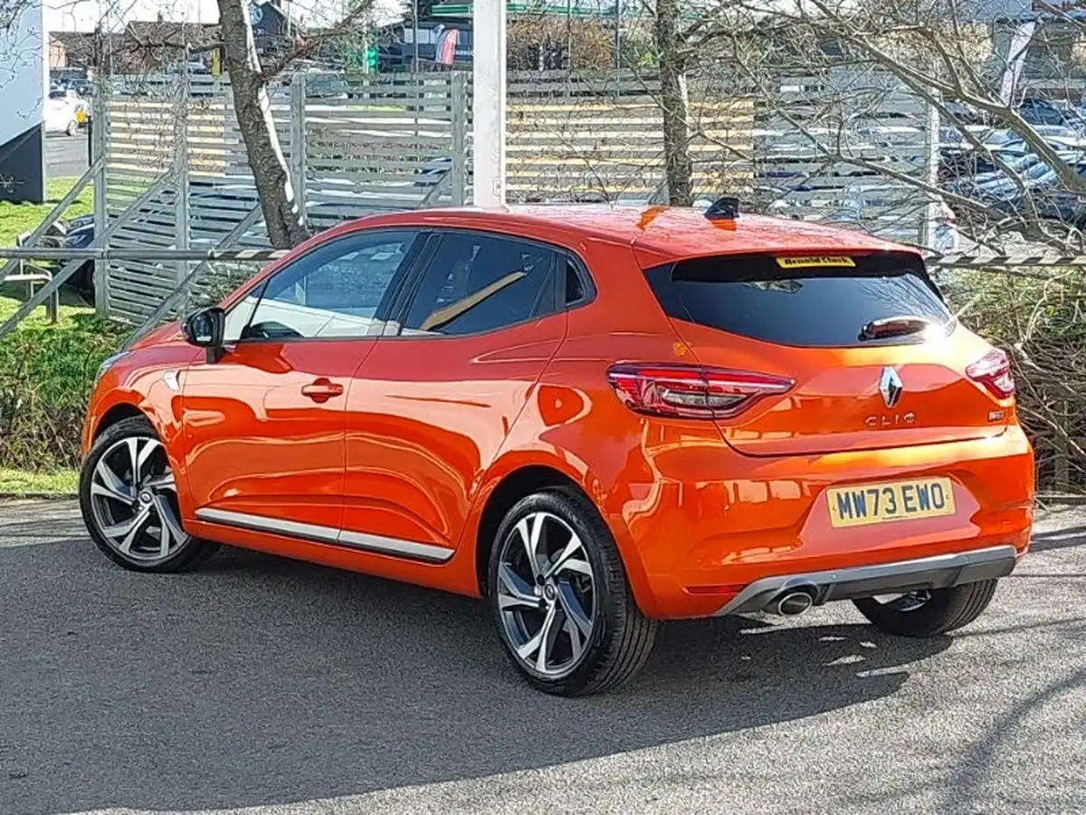 2023-renault-clio-10-tce-rs-line-big-1
