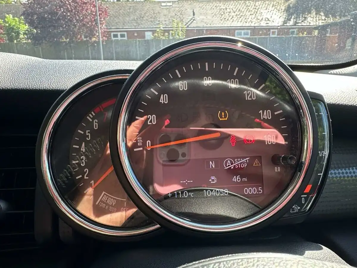 2019-mini-cooper-15-cooper-classic-hatchback-3d-big-18