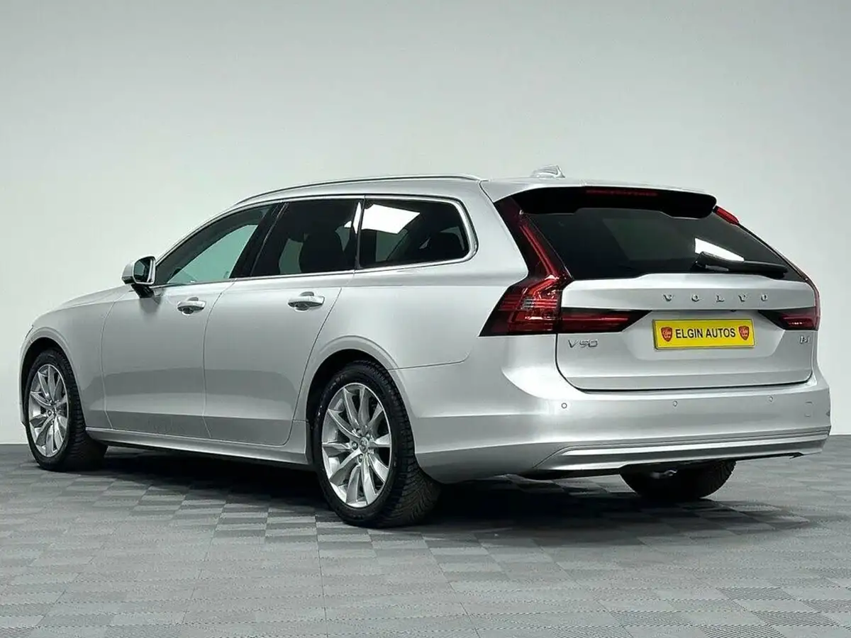 2021-volvo-v90-20-b4-momentum-big-17
