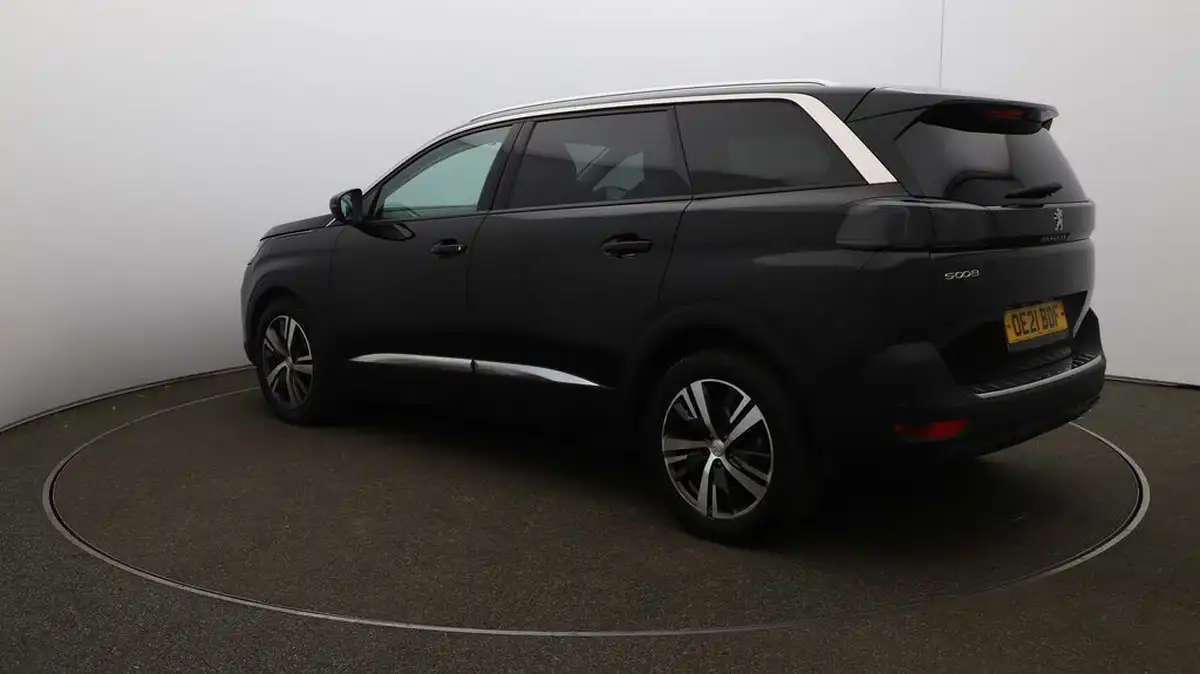 2021-peugeot-5008-suv-15-bluehdi-allure-premium-big-57
