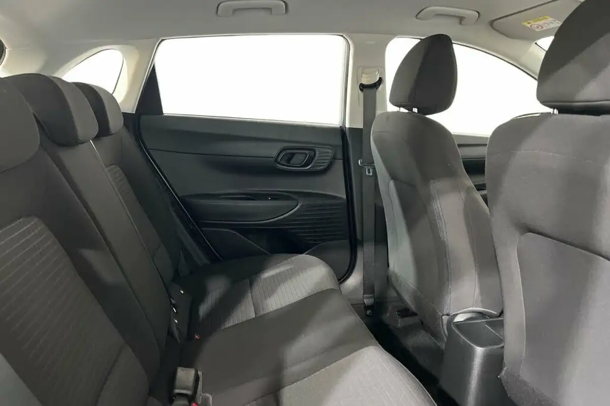 2023-hyundai-i20-10-t-gdi-se-connect-dct-big-9