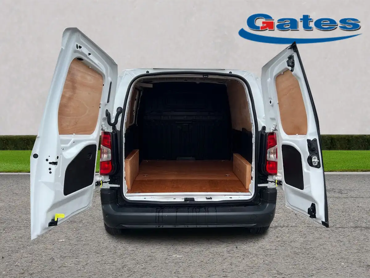 2021-vauxhall-combo-15cdti-dynamic-2300-100pseu6dt-l1h1-panel-big-8