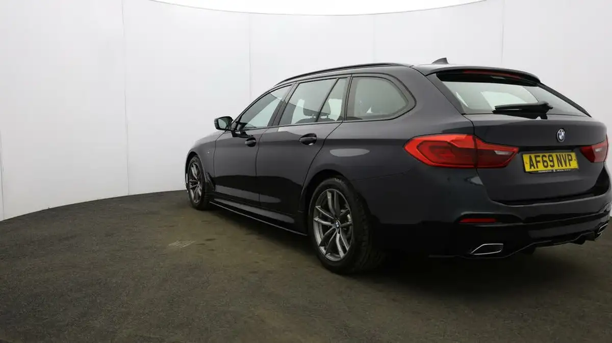 2019-bmw-5-series-20td-520d-m-sport-188bhp-touring-5d-big-41