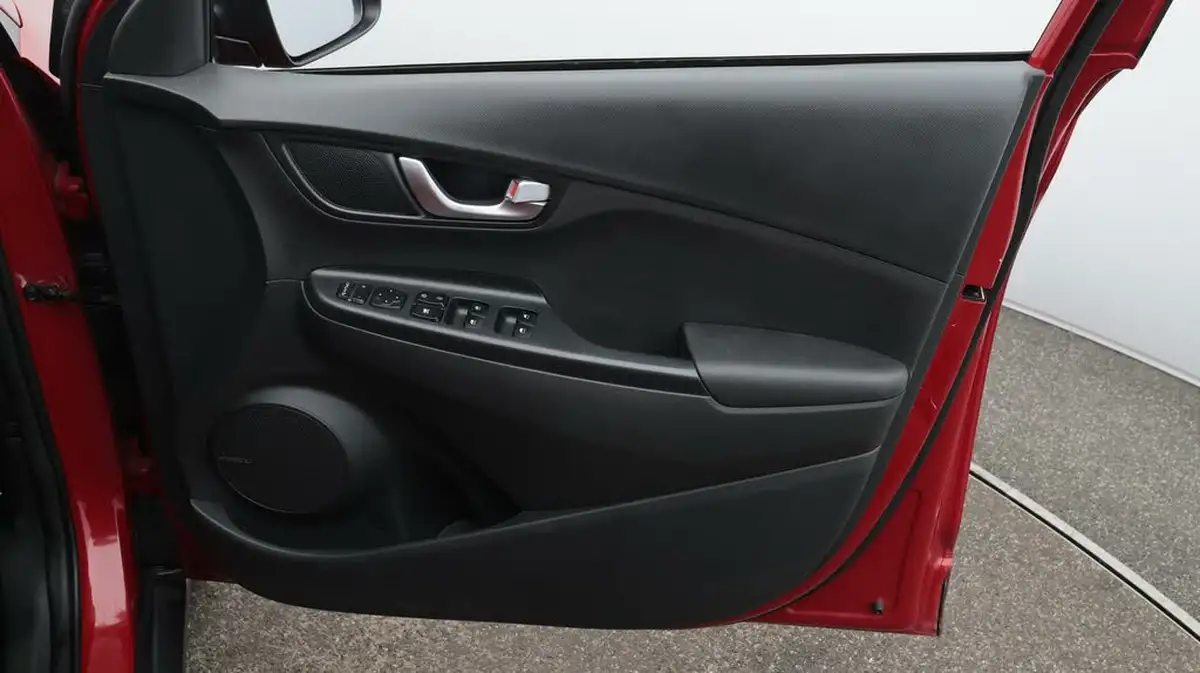 2022-hyundai-kona-e-premium-204ps-64kwh-7kw-obc-big-15