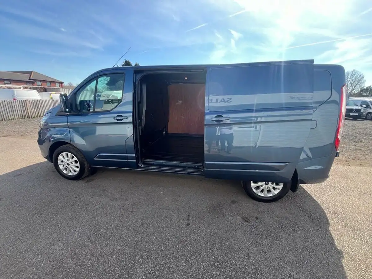 2018-ford-transit-custom-20tdci-300-l2h1-limited-130pseu6-panel-van-big-5
