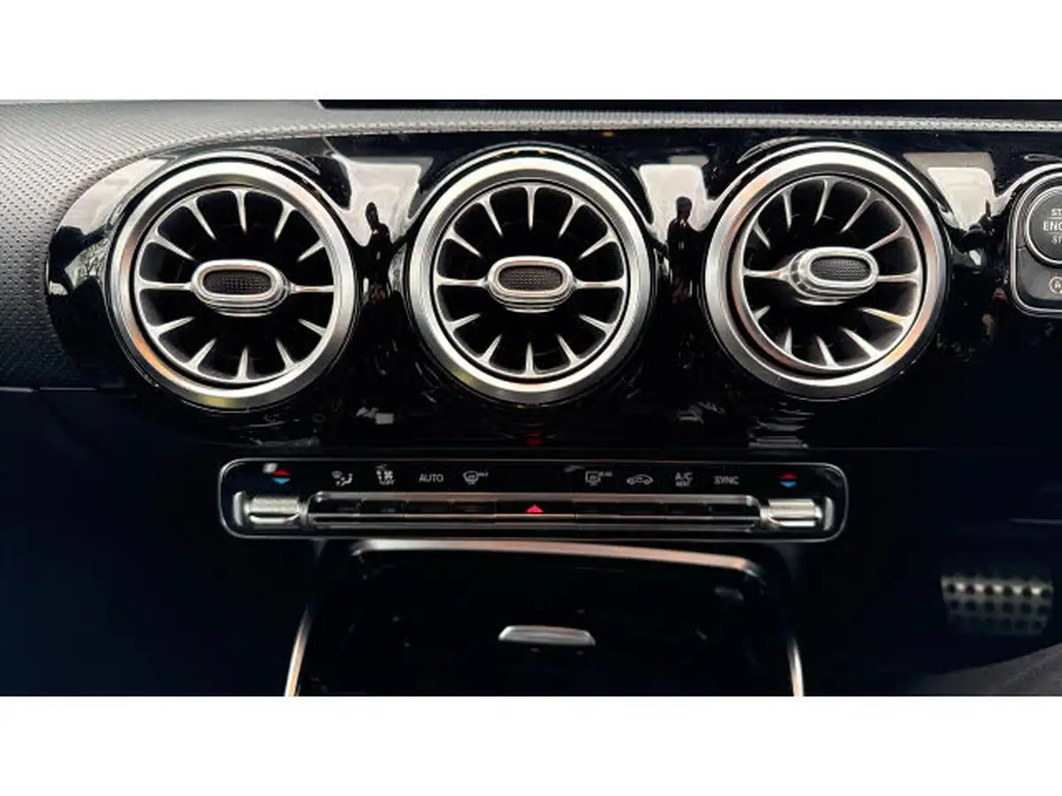 2019-mercedes-benz-a-class-20-a35-amg-premium-plus-hatchback-5d-big-40