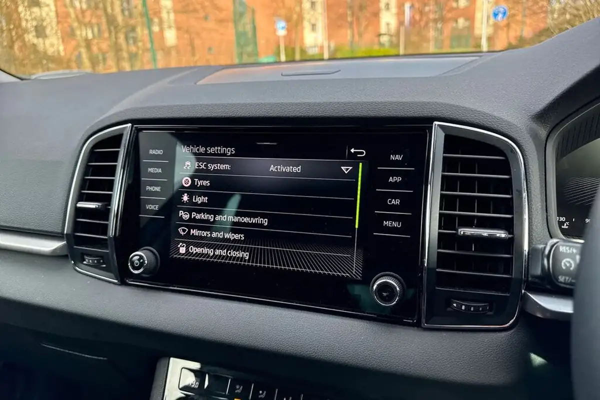 2023-skoda-karoq-15-tsi-se-drive-dsg-big-40