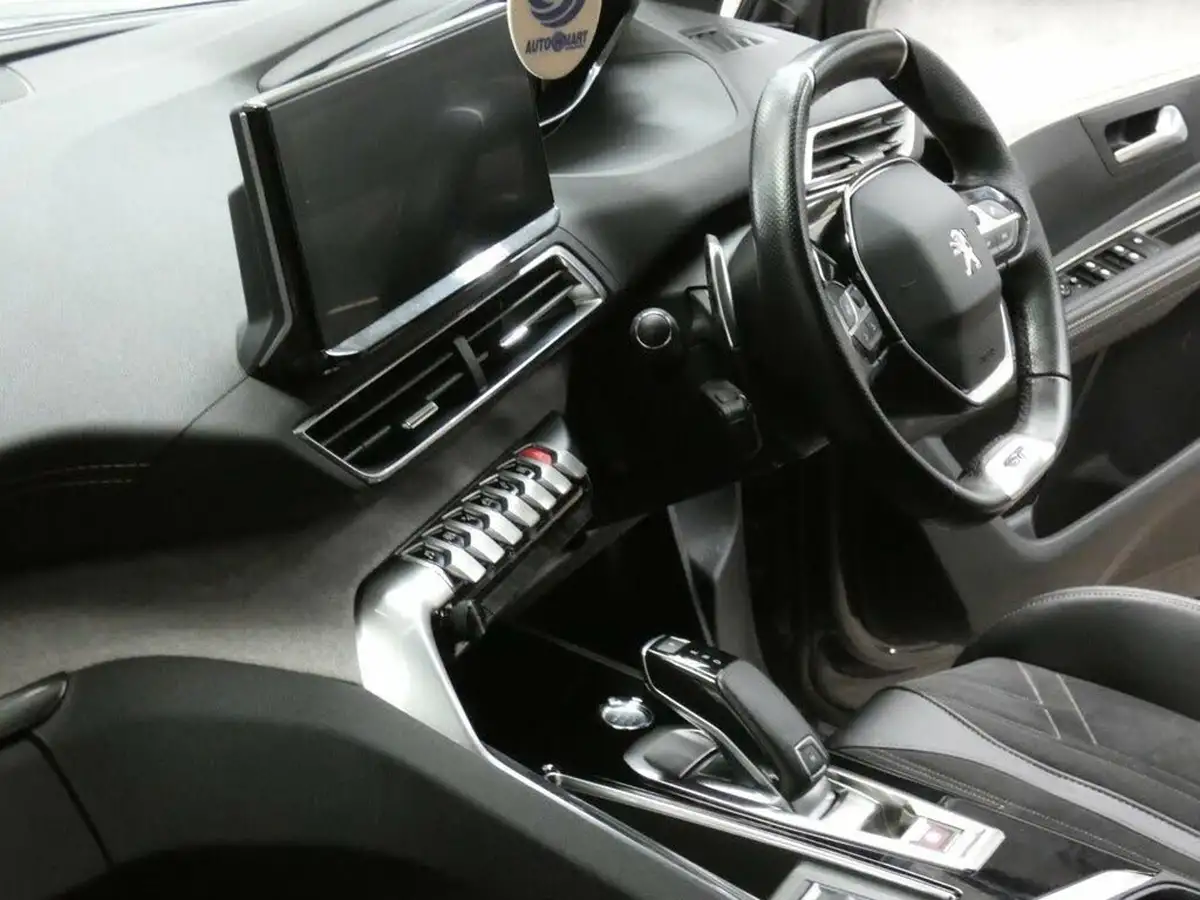 2021-peugeot-5008-suv-12-puretech-gt-eat8-big-78