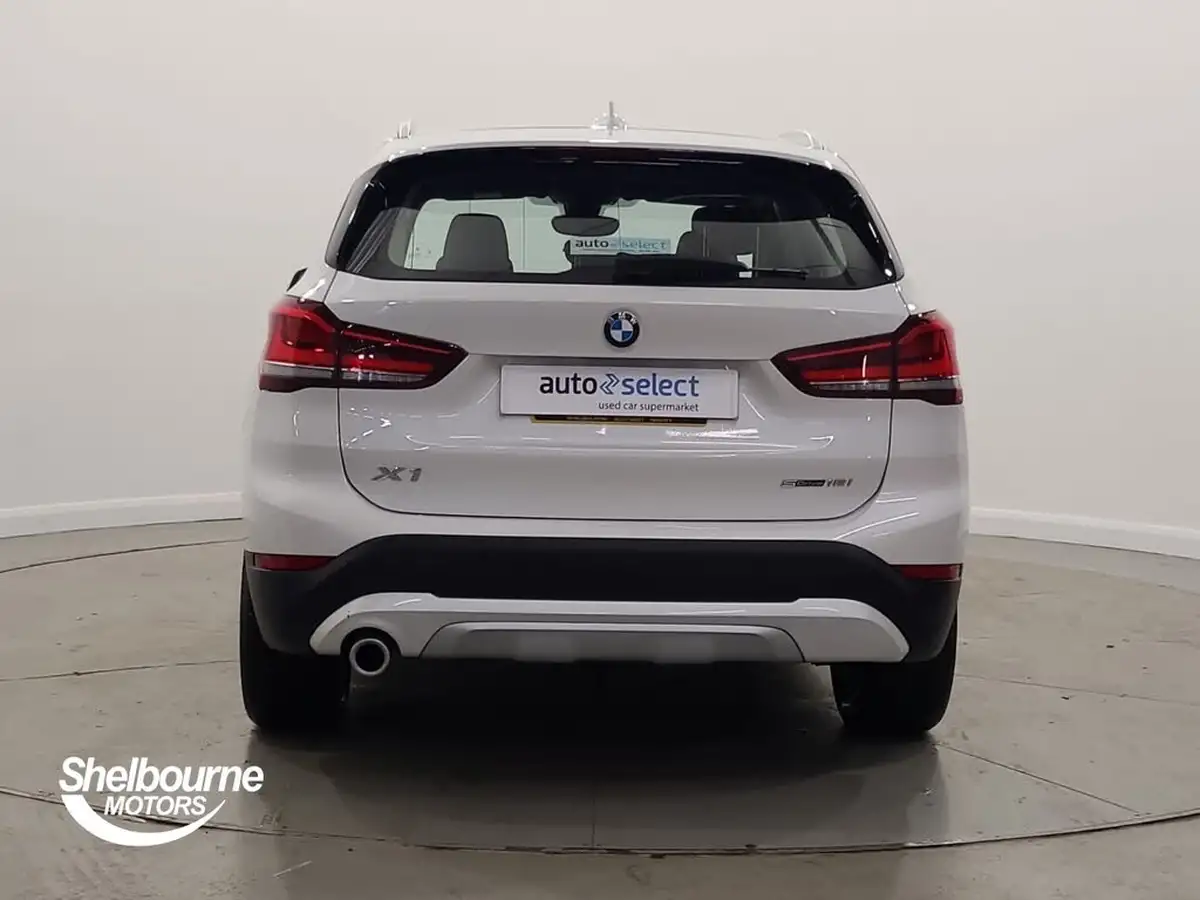 2021-bmw-x1-15-sdrive18i-xline-big-13