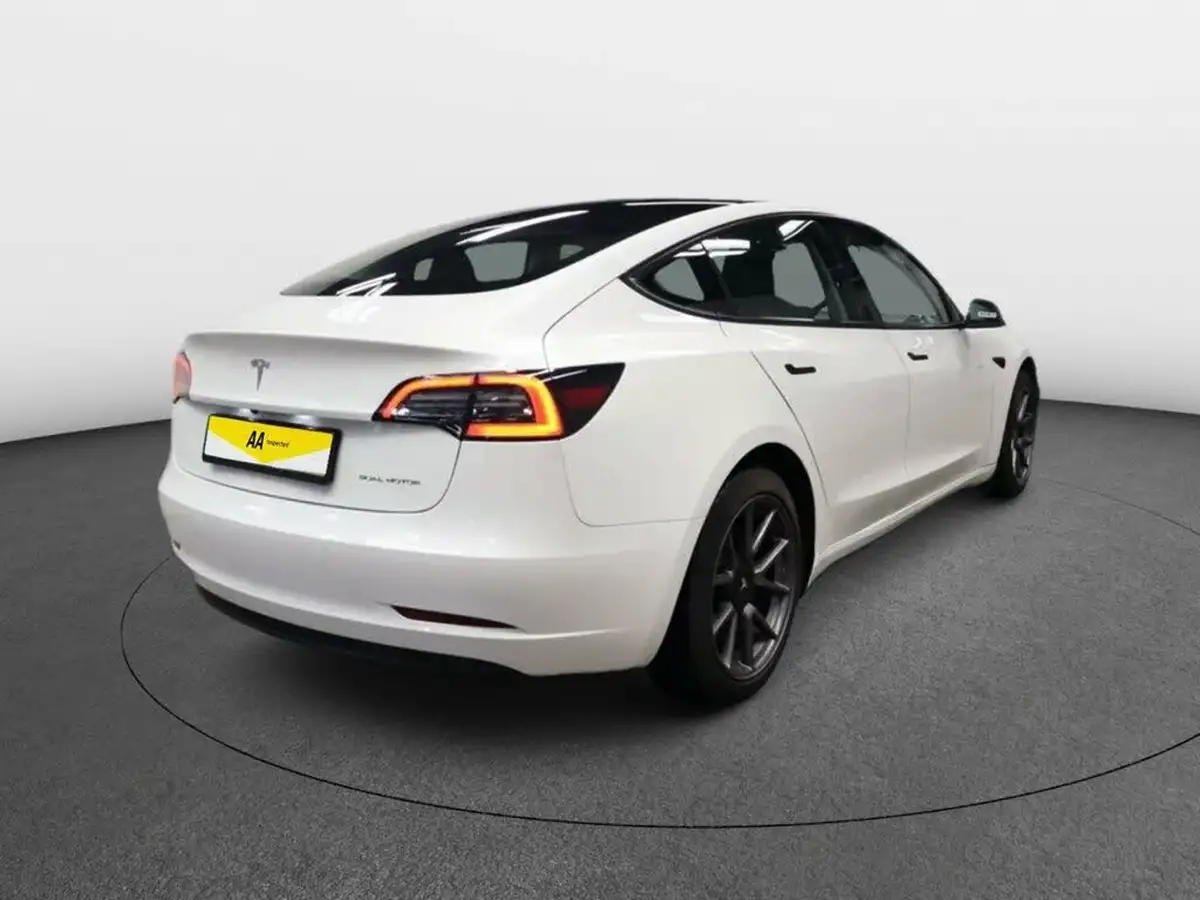 2021-tesla-model-3-e-long-range-awd-big-2