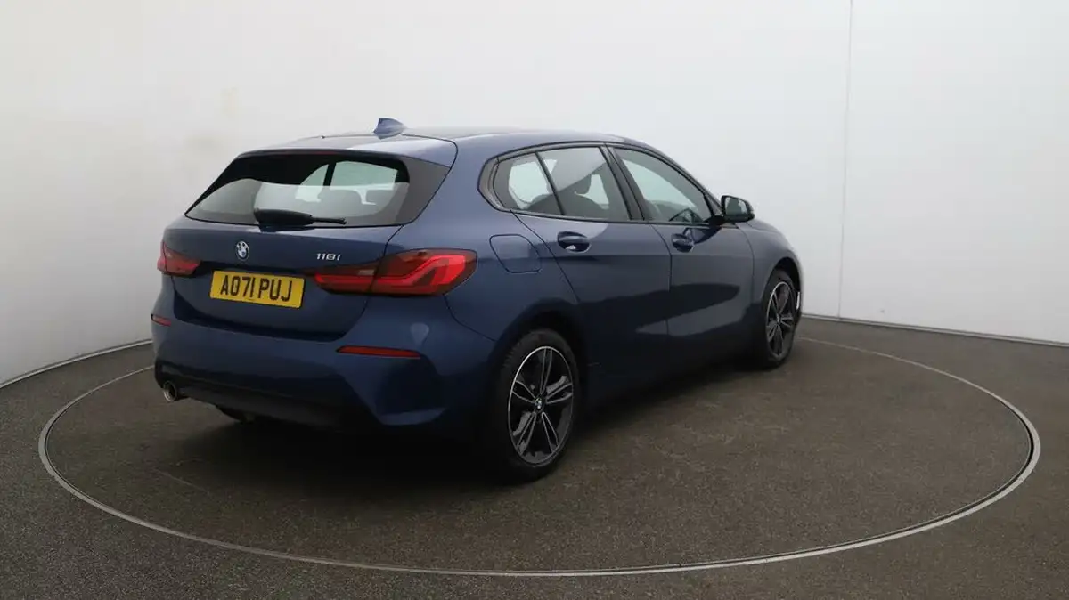 2021-bmw-1-series-15-118i-sport-lcp-big-45