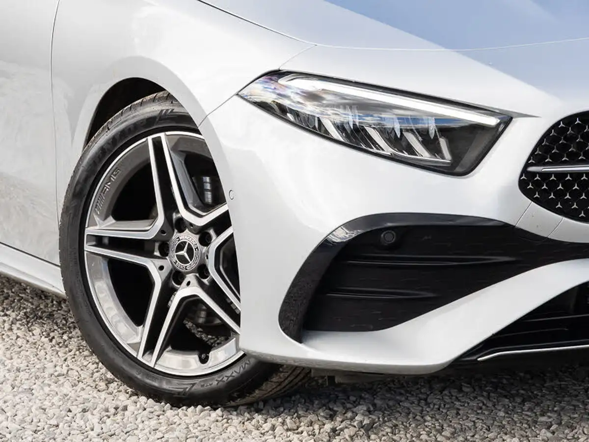 2023-mercedes-benz-a-class-13-a200-amg-line-executive-hatchback-5d-big-8