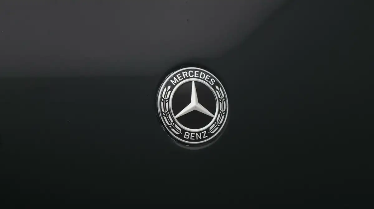2020-mercedes-benz-a-class-13-a200-amg-line-executive-hatchback-5d-big-22