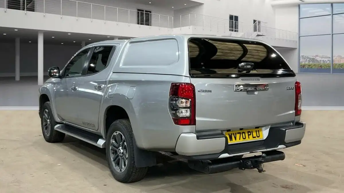 2020-mitsubishi-l200-22di-d-warrior-auto-big-2