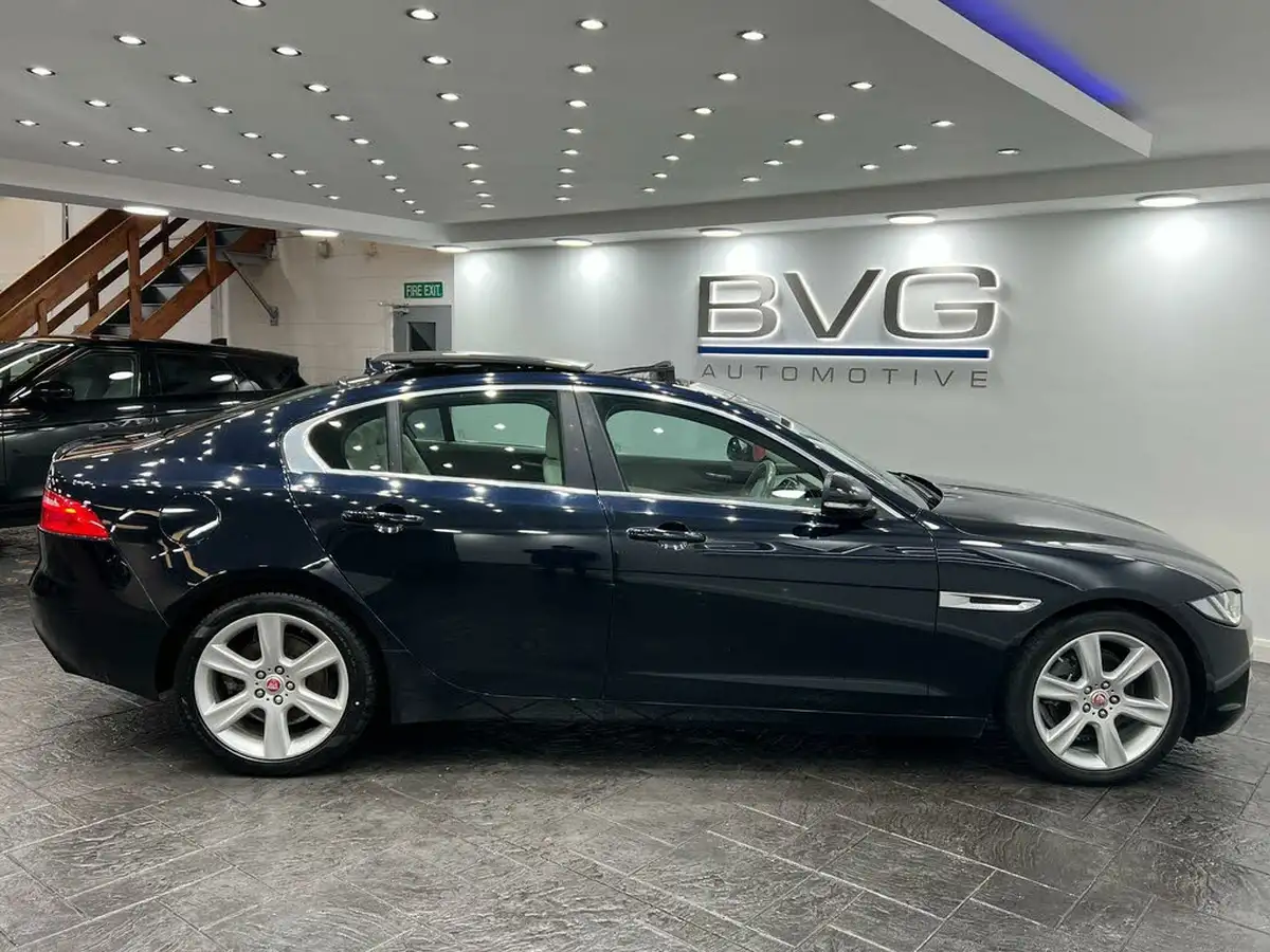 2015-jaguar-xe-20td-portfolio-180ps-auto-big-7
