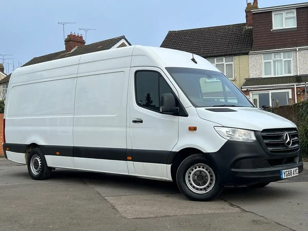 2018-mercedes-benz-sprinter-21cdi-311-l2h1-panel-van-rwd-eco-gear-360-big-30