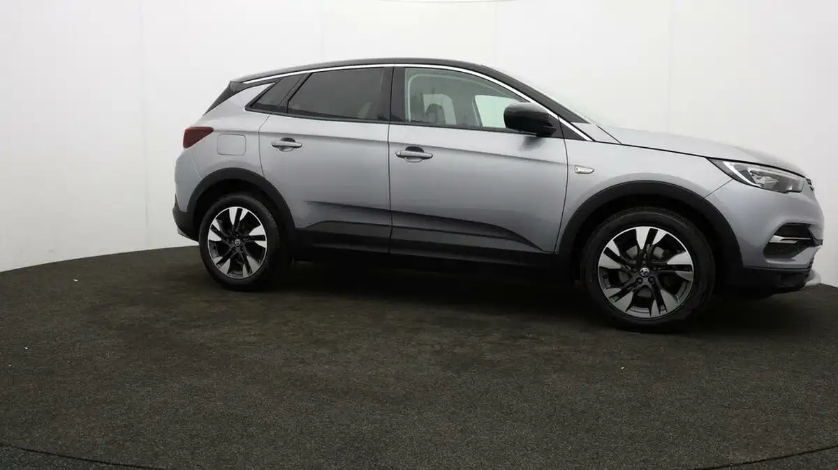 2020-vauxhall-grandland-x-12-sri-nav-auto-big-35