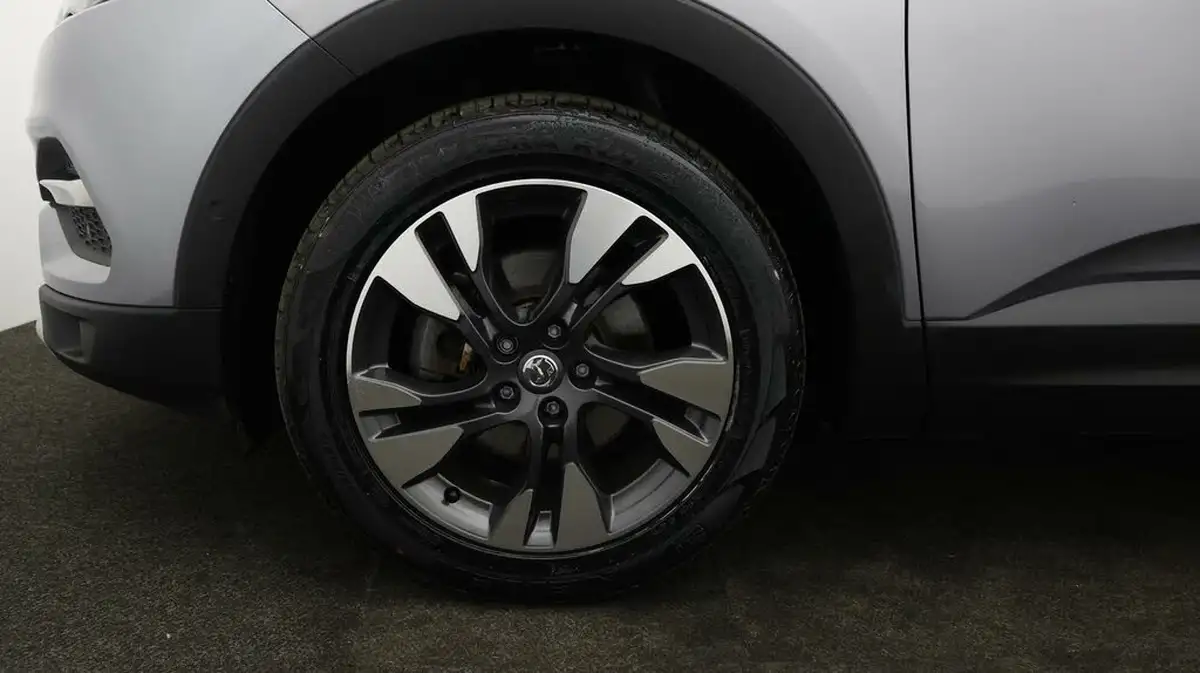 2020-vauxhall-grandland-x-12-sri-nav-auto-big-17