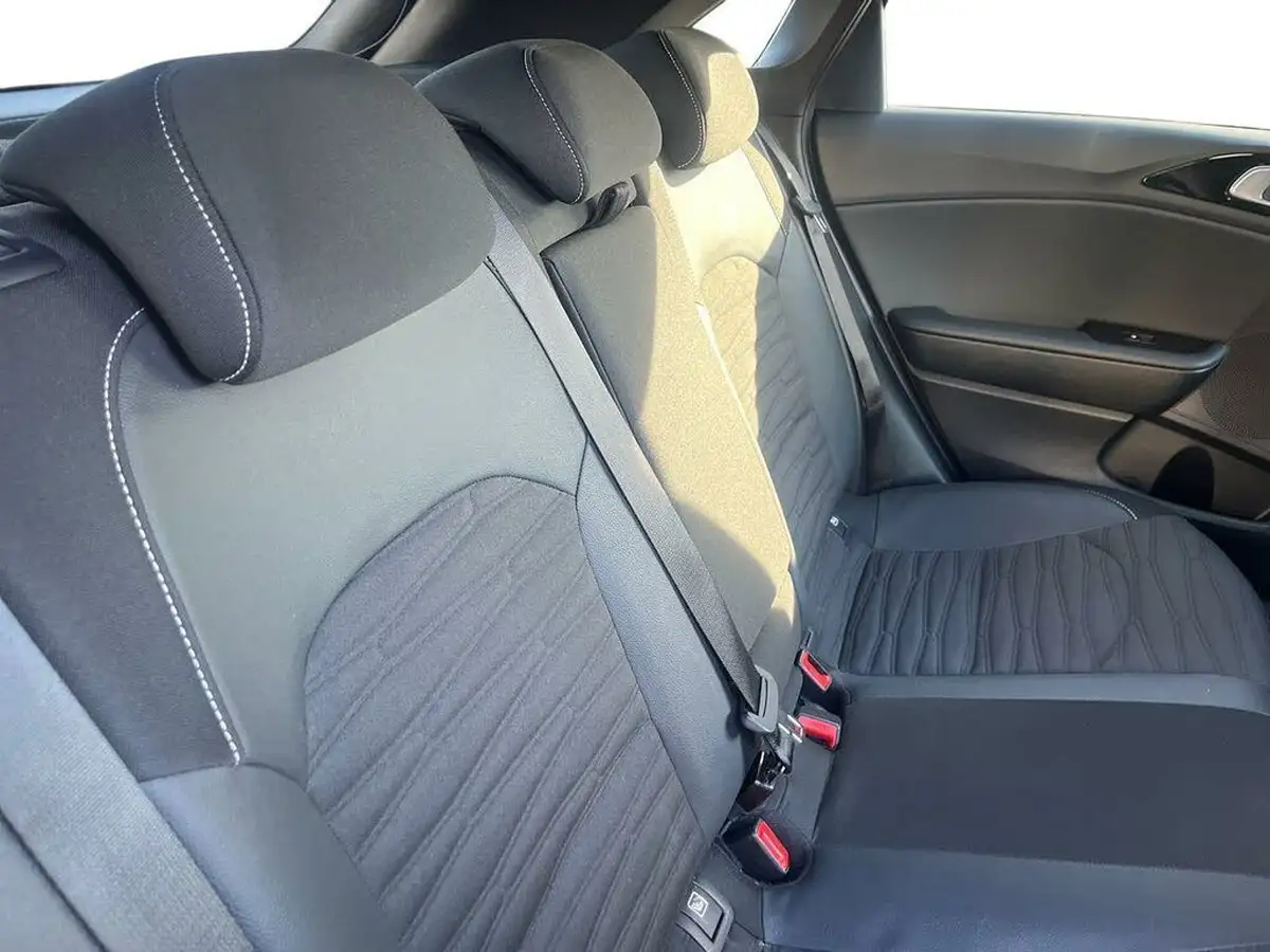 2024-kia-ceed-15-t-gdi-gt-line-138bhp-big-7