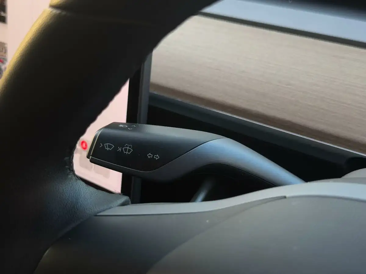 2020-tesla-model-3-e-performance-big-65