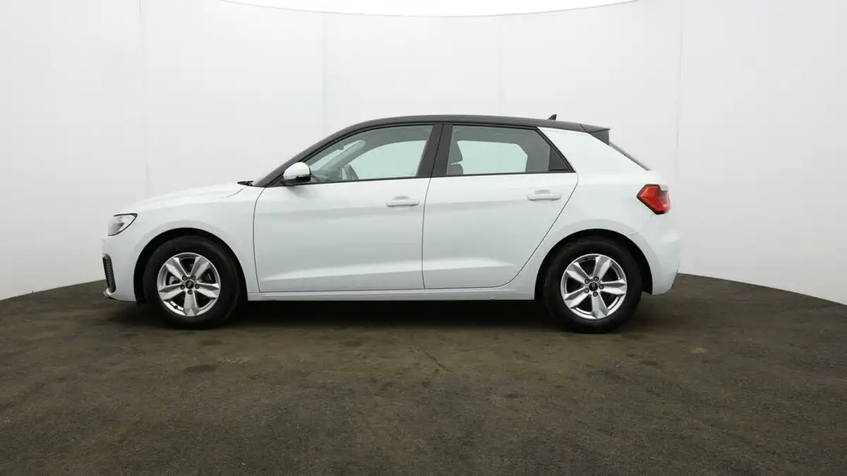 2022-audi-a1-10-25-tfsi-technik-big-3