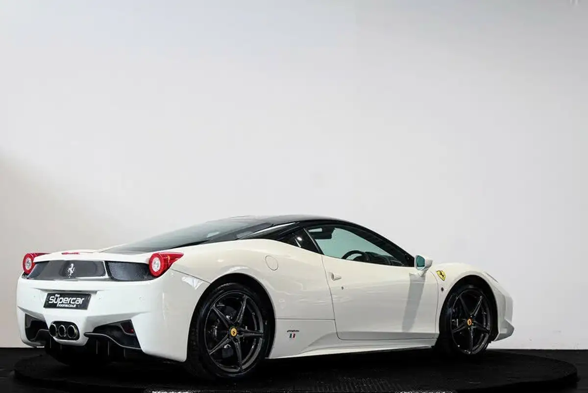 2011-ferrari-458-45-italia-big-3