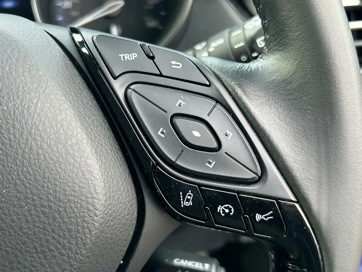 2020-toyota-c-hr-20-vvt-i-dynamic-big-24