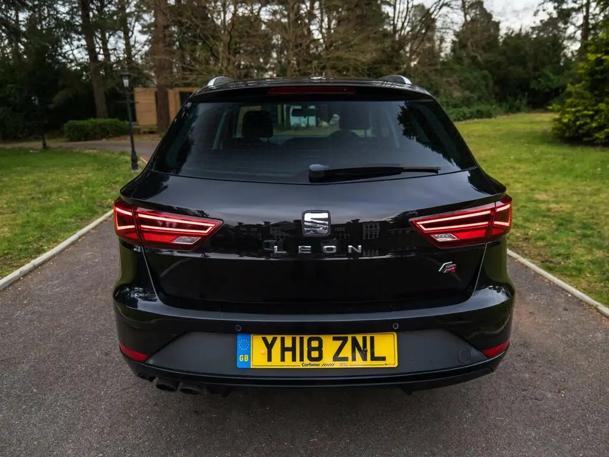 2018-seat-leon-14-ecotsi-fr-technology-estate-5d-dsg-big-4