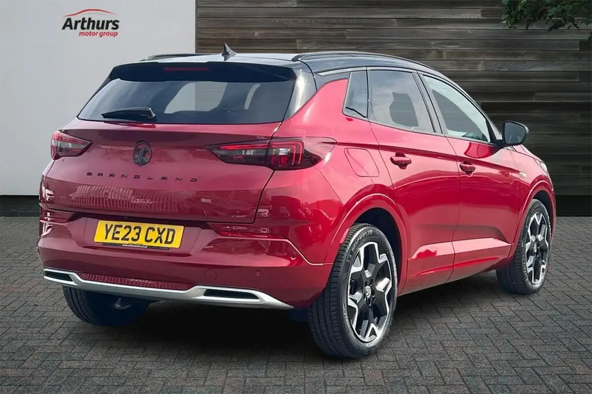 2023-vauxhall-grandland-12-ultimate-130ps-big-2