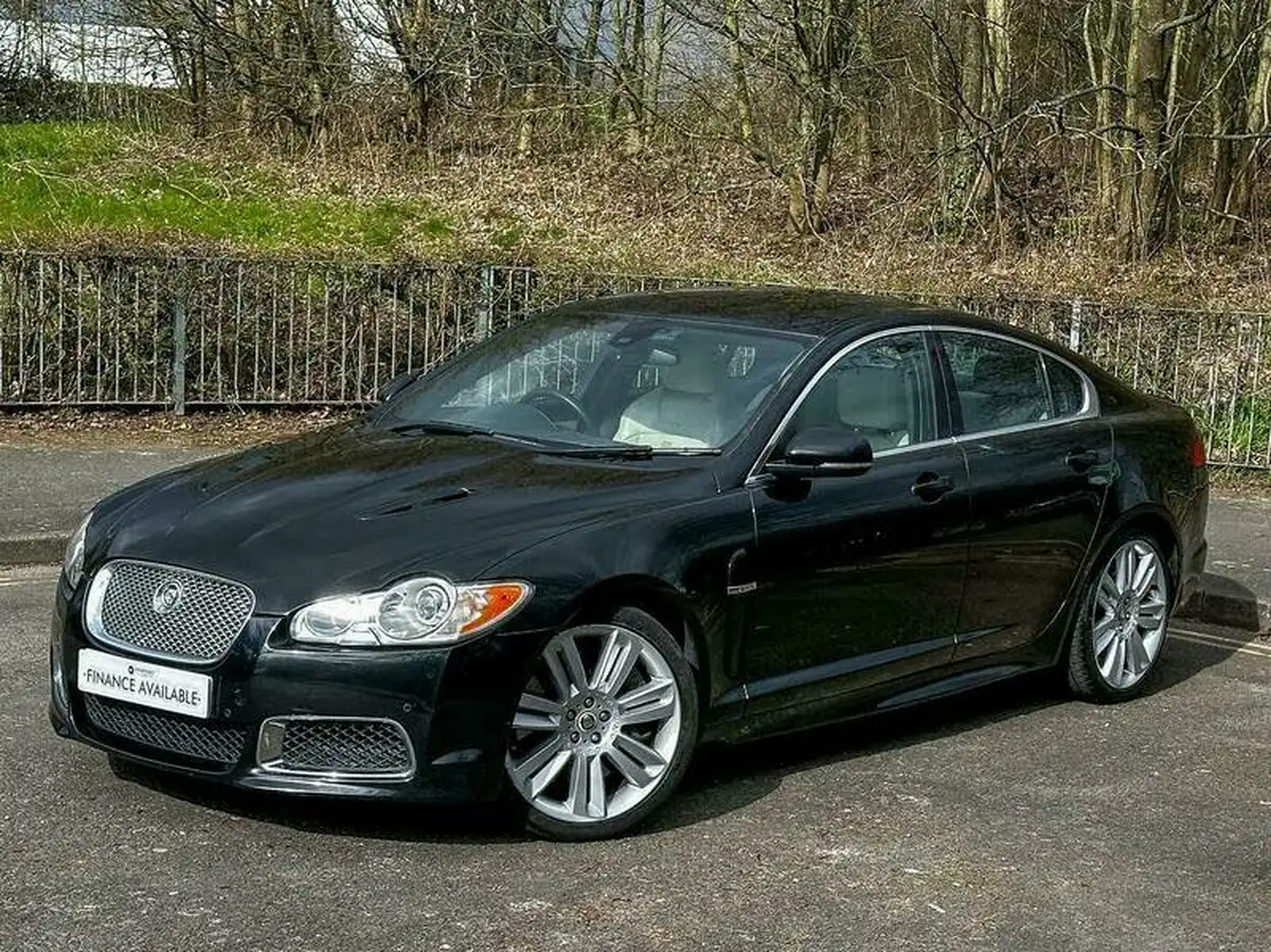 2010-jaguar-xf-50-xfr-big-3