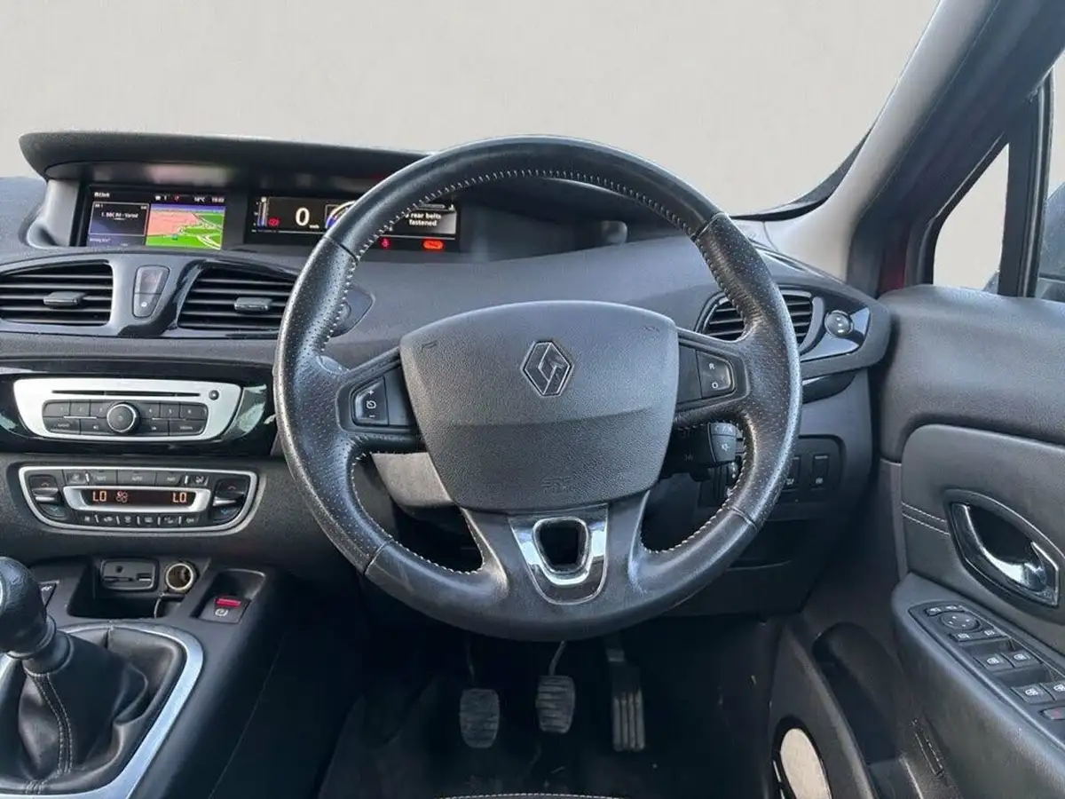 2016-renault-grand-scenic-15dci-dynamique-nav-energy-ss-bose-pack-big-13