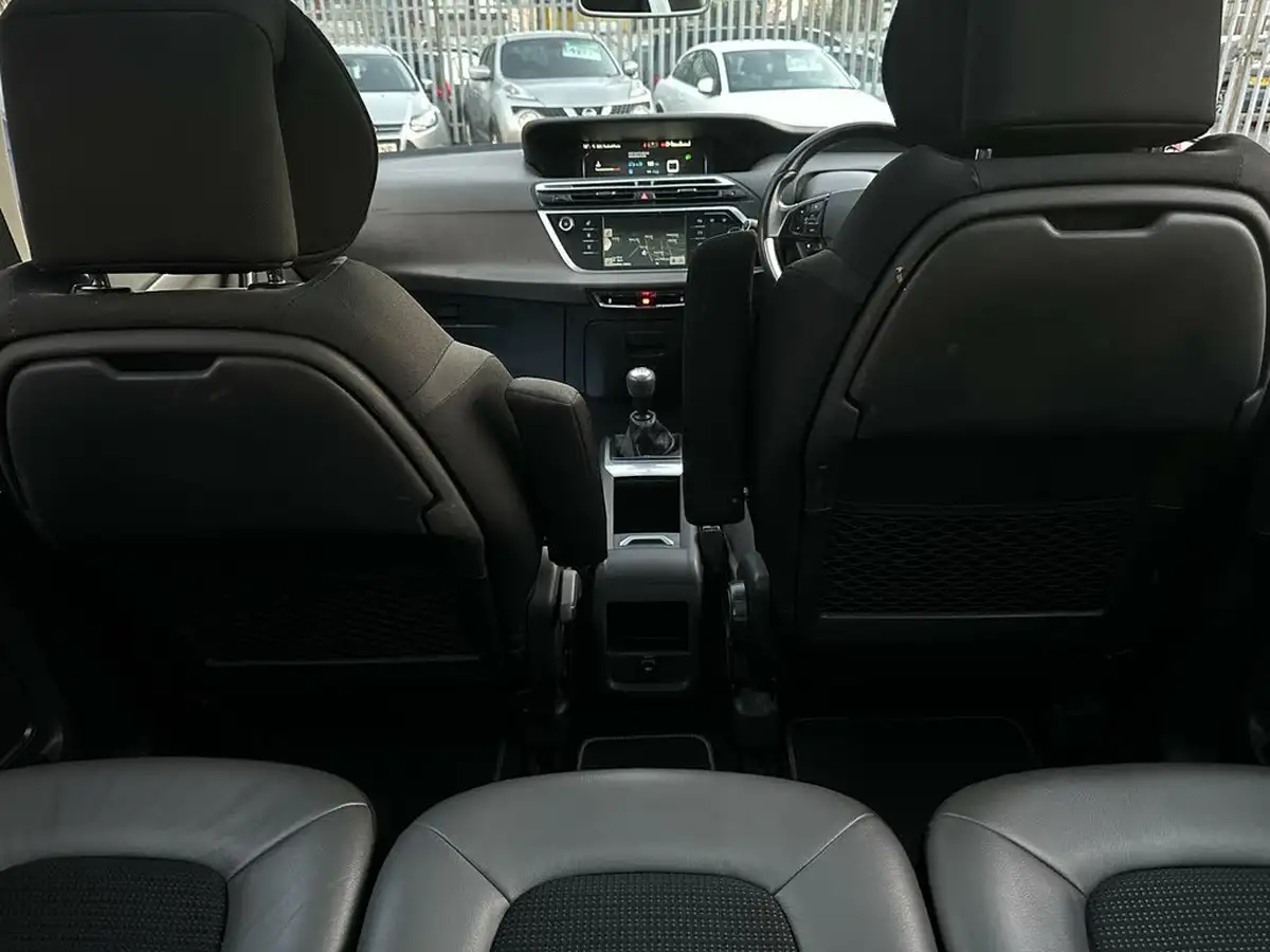 2014-citroen-c4-picasso-16e-hdi-exclusive-big-65