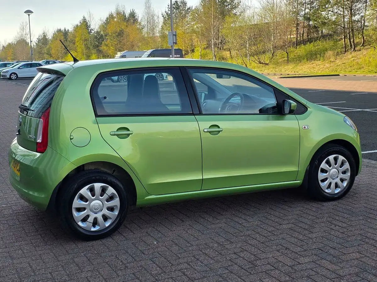 2015-skoda-citigo-10-se-5d-big-11