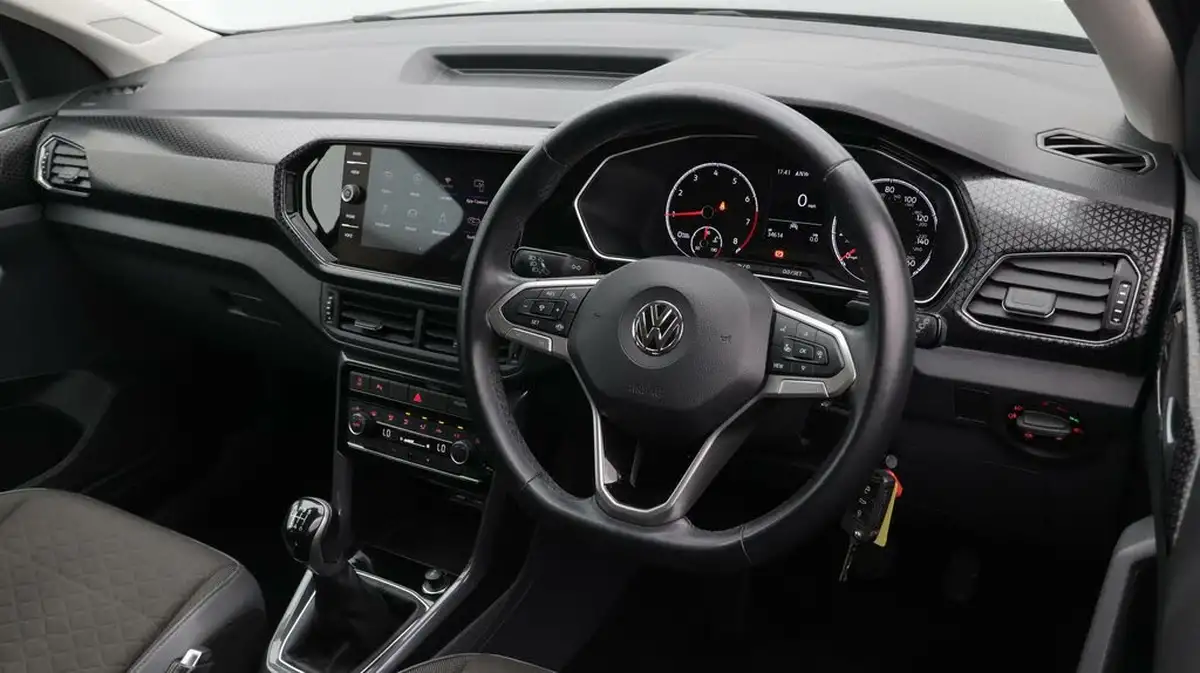 2020-volkswagen-t-cross-10-tsi-sel-115ps-big-9