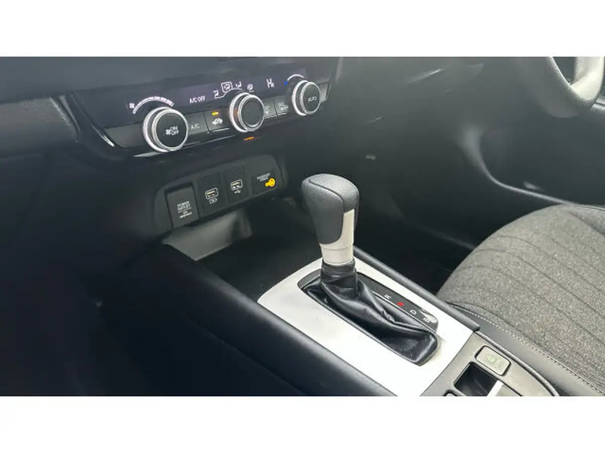 2021-honda-jazz-15-i-mmd-sr-109ps-big-12