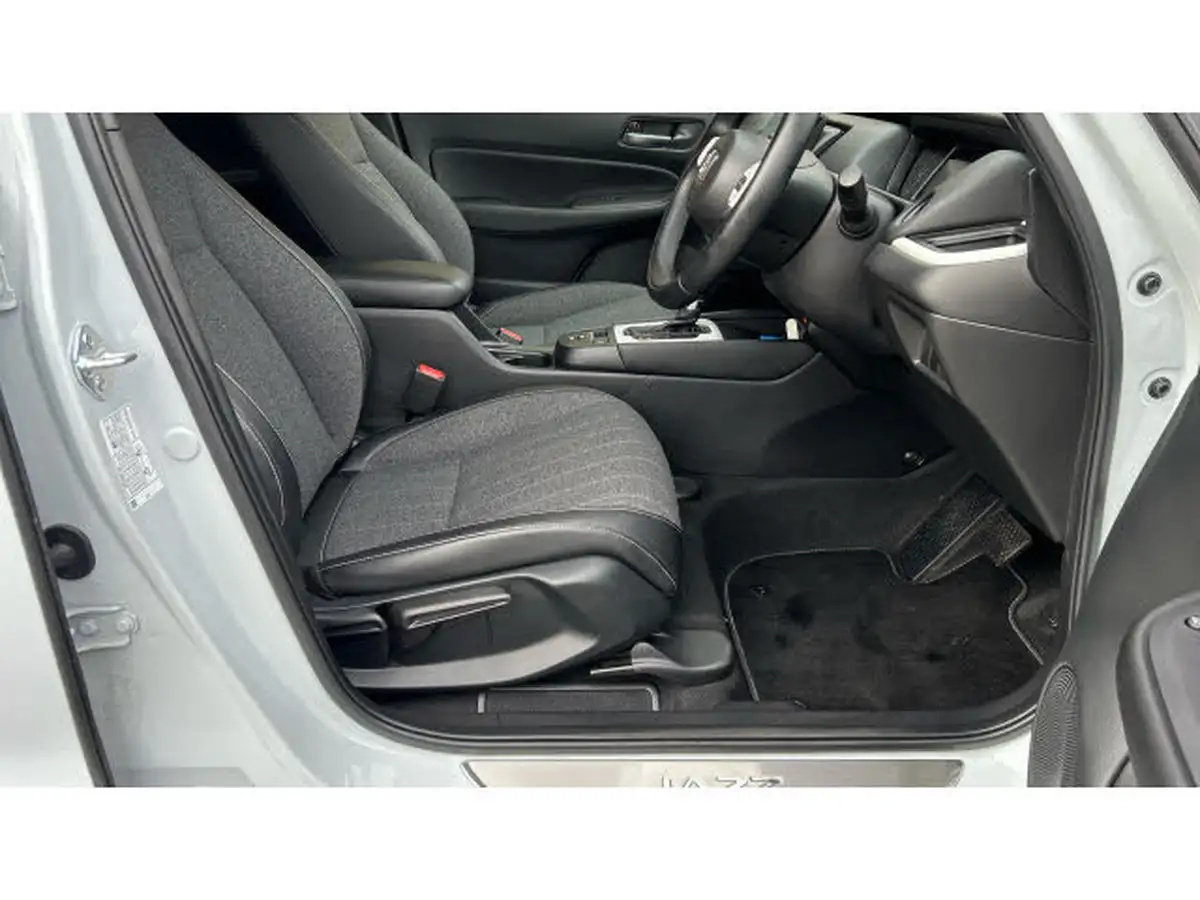 2023-honda-jazz-15-i-mmd-advance-big-23