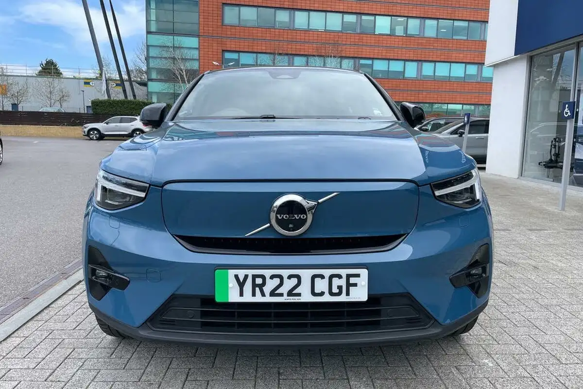2022-volvo-c40-e-twin-recharge-pro-big-11