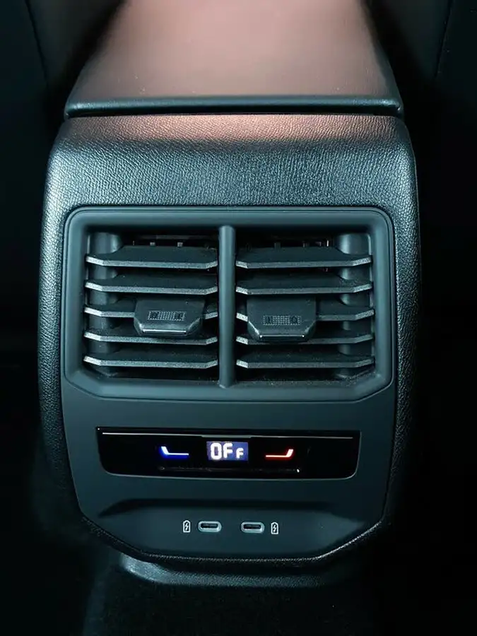 2022-seat-leon-10-tsi-evo-fr-estate-big-14