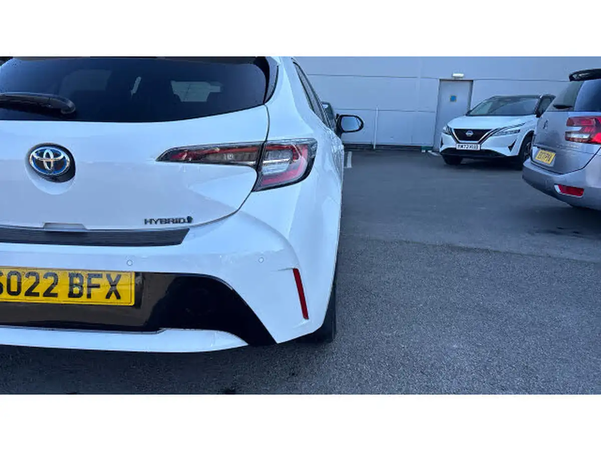 2022-toyota-corolla-18-vvt-i-excel-120bhp-trk-hatchback-big-45