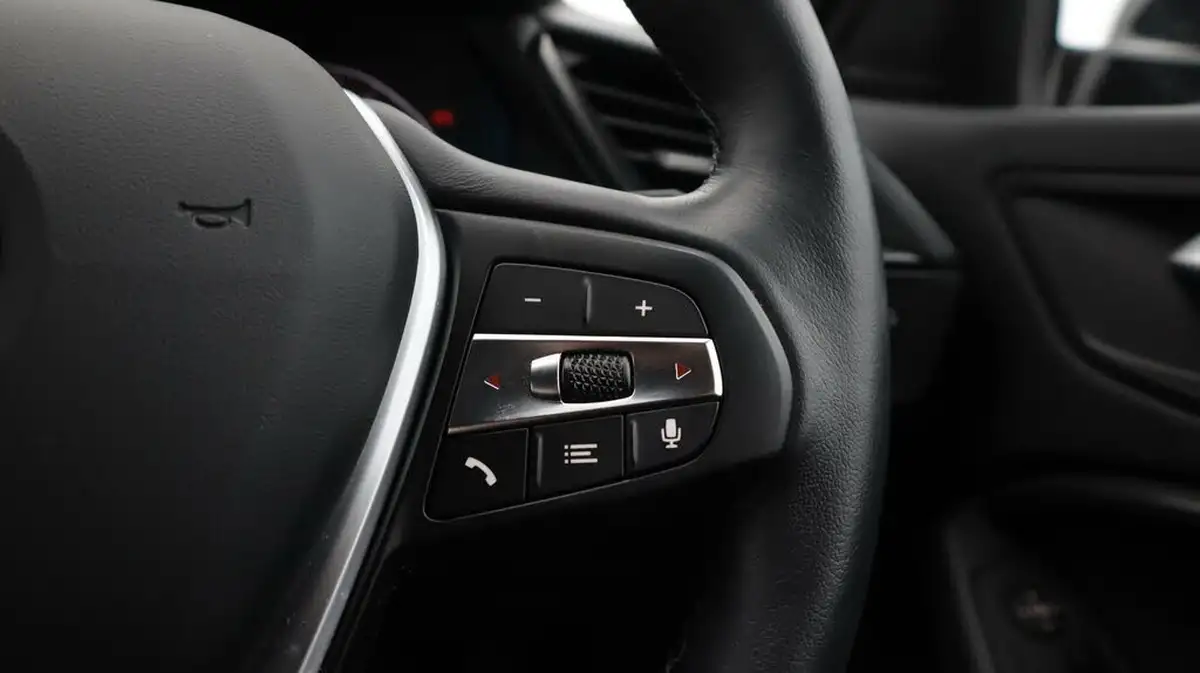 2022-bmw-1-series-15-118i-sport-dct-big-26