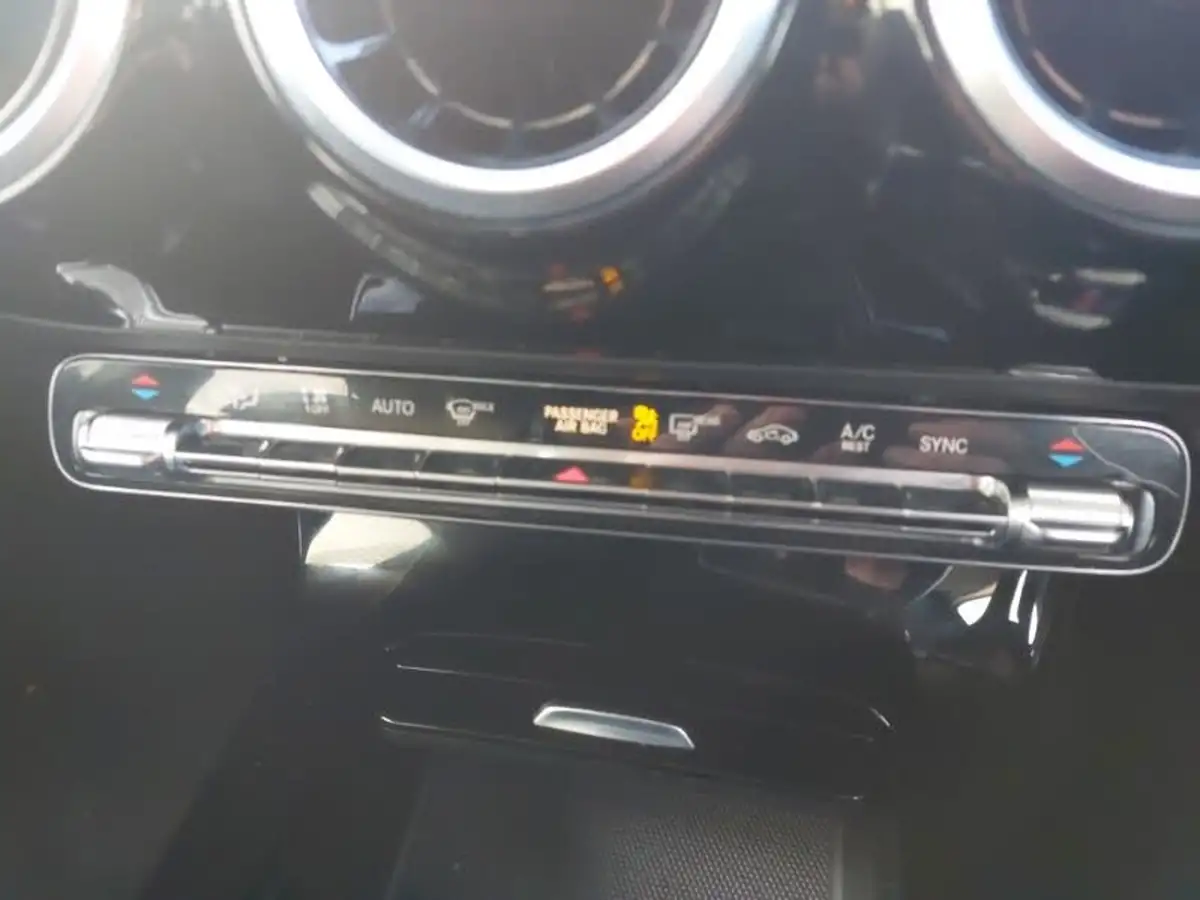 2019-mercedes-benz-a-class-15d-a180d-sport-executive-hatchback-5d-7g-dct-big-16