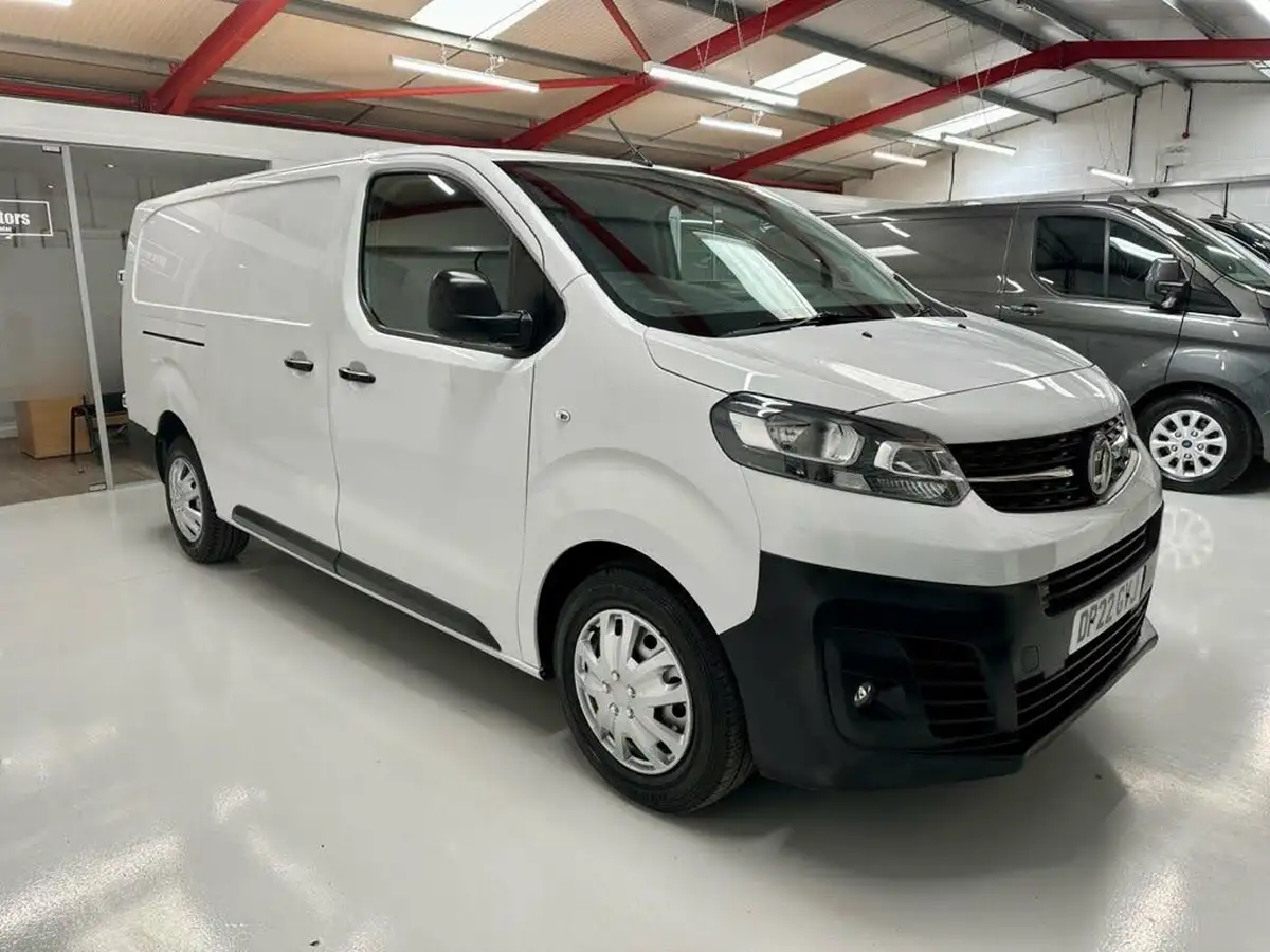 2022-vauxhall-vivaro-15td-2900-l2h1-dynamic-big-4
